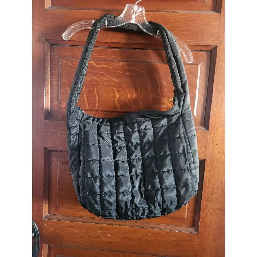 💕NWOT No Brand Large BLACK Puffer Tote Bag. 17.5 wide, 16 high, 12 drop